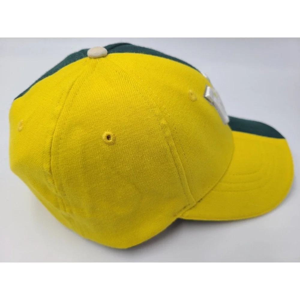 Vintage Oregon Ducks Hat Cap Flex‎ Fitted OSFM NCAA Green Yellow University of